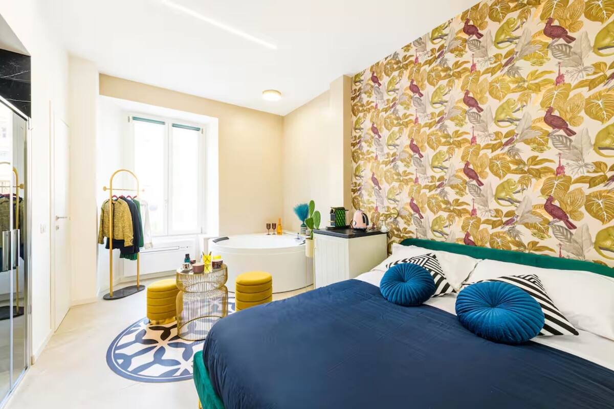 Romantic Double Room, Private Bathroom | Soundproofing, iron/ironing board, free WiFi, individually decorated