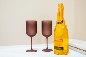 Romantic Double Room, Private Bathroom | Individually decorated, individually furnished, iron/ironing board - Vatican City Deluxe (Rome)