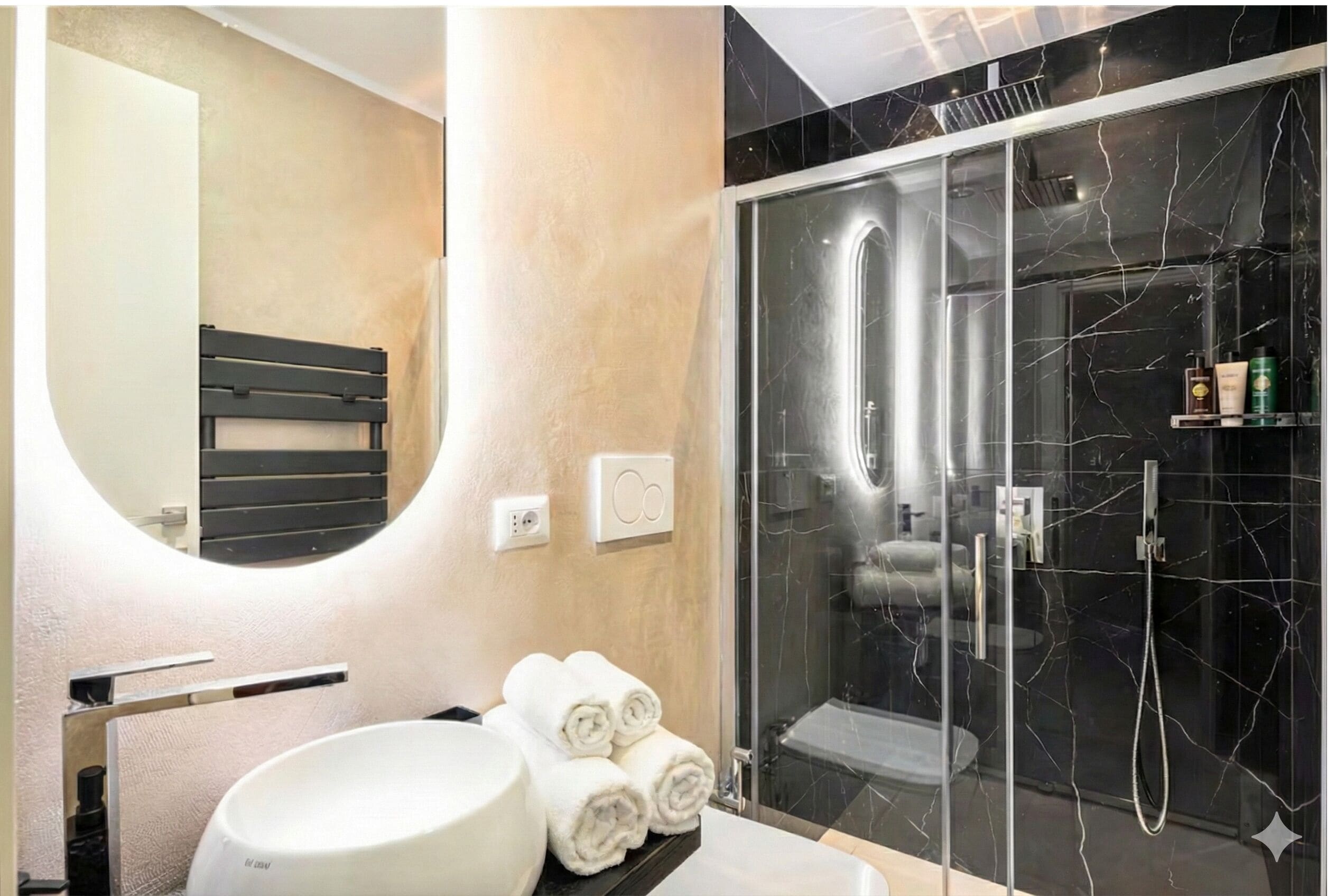 Deluxe-Studio, Kochnische | Badezimmer | Kostenlose Toilettenartikel, Haartrockner, Handtücher, Seife