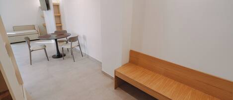 Standaard kamer, 2 slaapkamers, balkon, uitzicht op strand | Gratis wifi, beddengoed