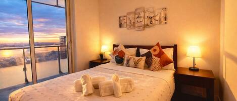 Family Condo, 3 Bedrooms, Lake View | Free WiFi