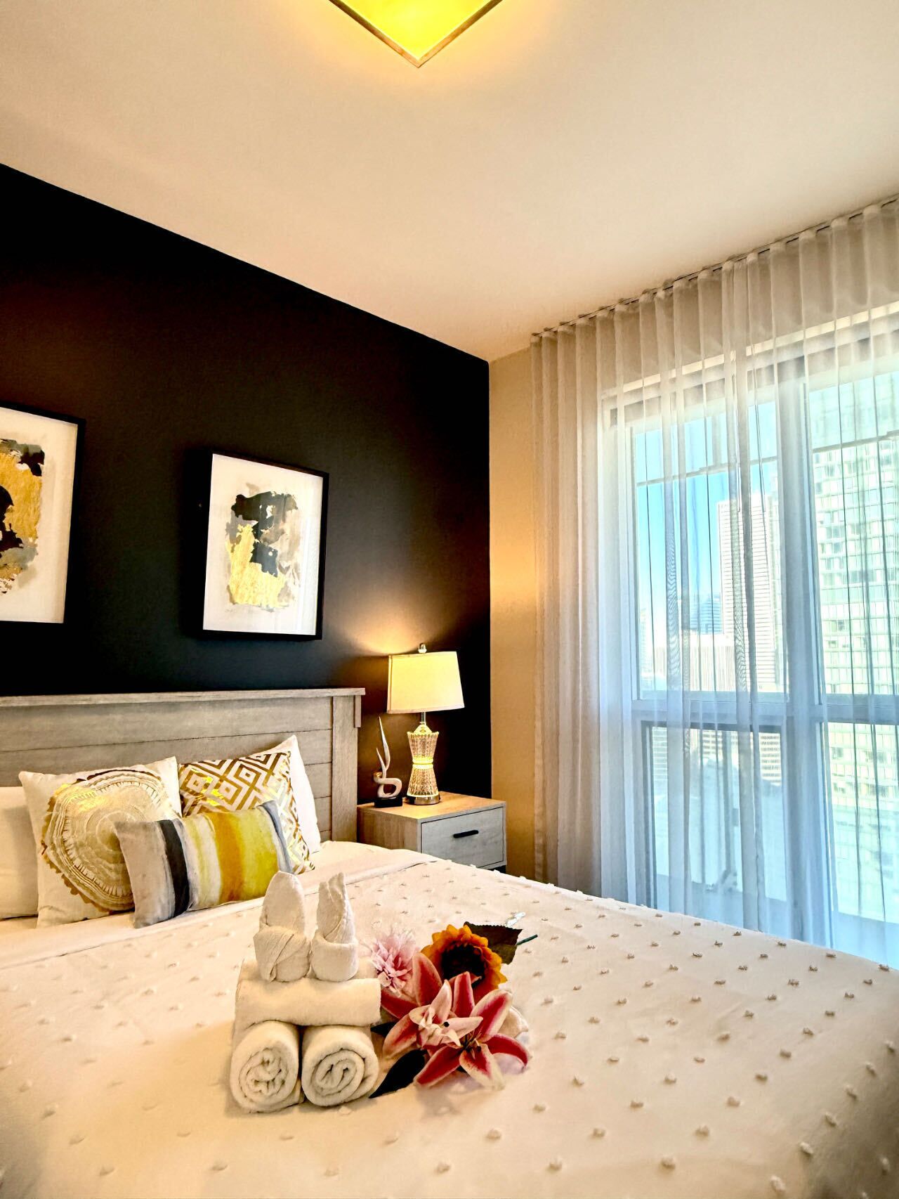 Family Condo, 2 Bedrooms, Non Smoking, Partial Lake View | Blackout drapes, free WiFi, bed sheets