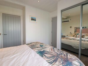 3 quartos, individualmente decorados, individualmente mobiliados