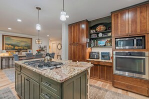 Private kitchen - Luxury Teton Ski Getaway: Beautiful 4BR Home (Jackson)
