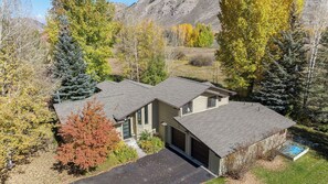 Exterior - Luxury Teton Ski Getaway: Beautiful 4BR Home (Jackson)