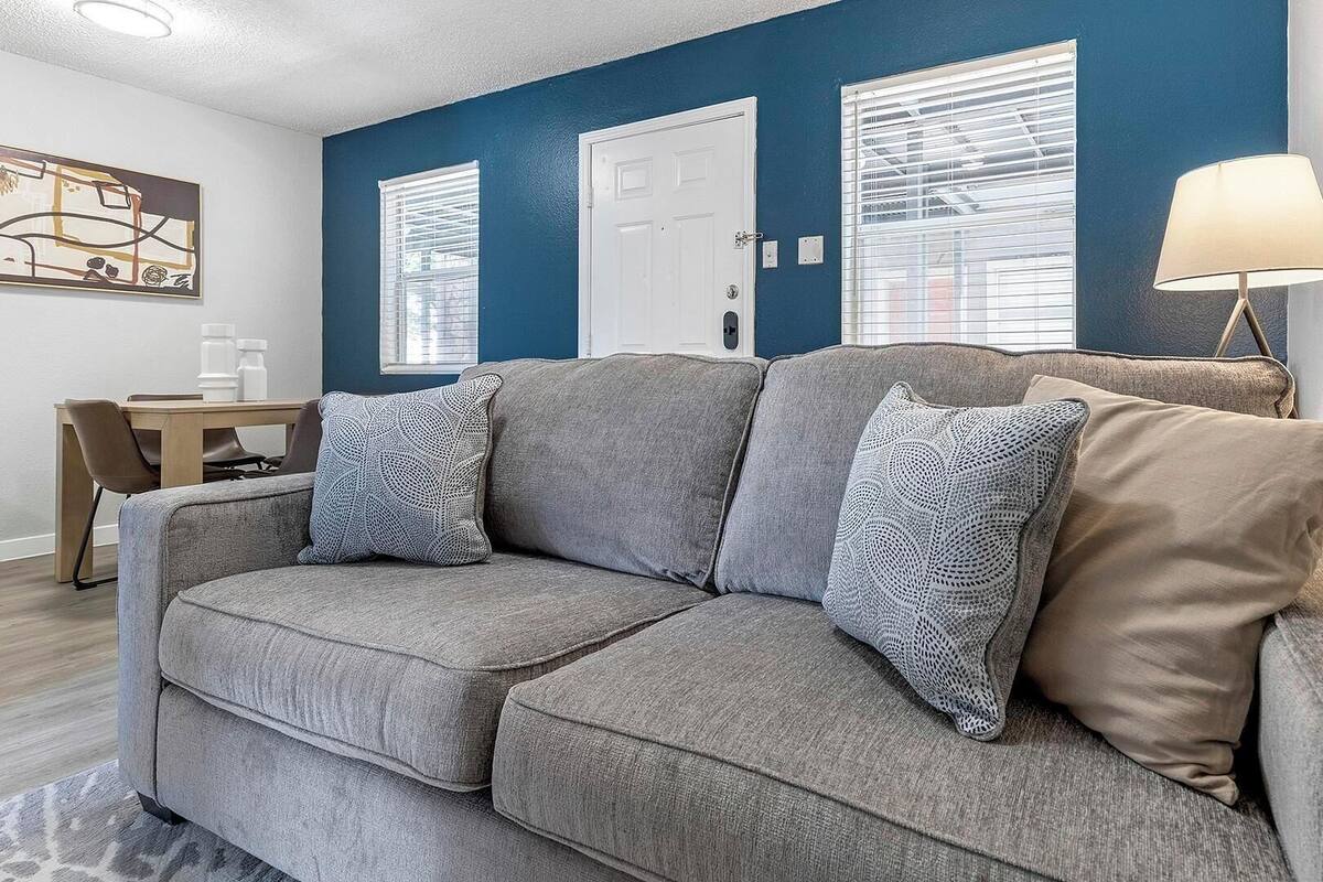 Studio (0 Bedroom) | Front of property