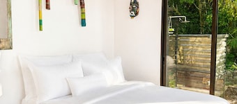 Private Jungle Sanctuary • Ocean Sunset Views • Private Pool • Wildlife