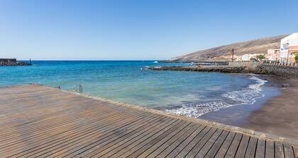 Finca Los Llanos Swimming pool and relaxation