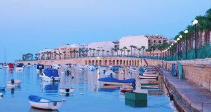 Seafront home with private terrace in Marsascala