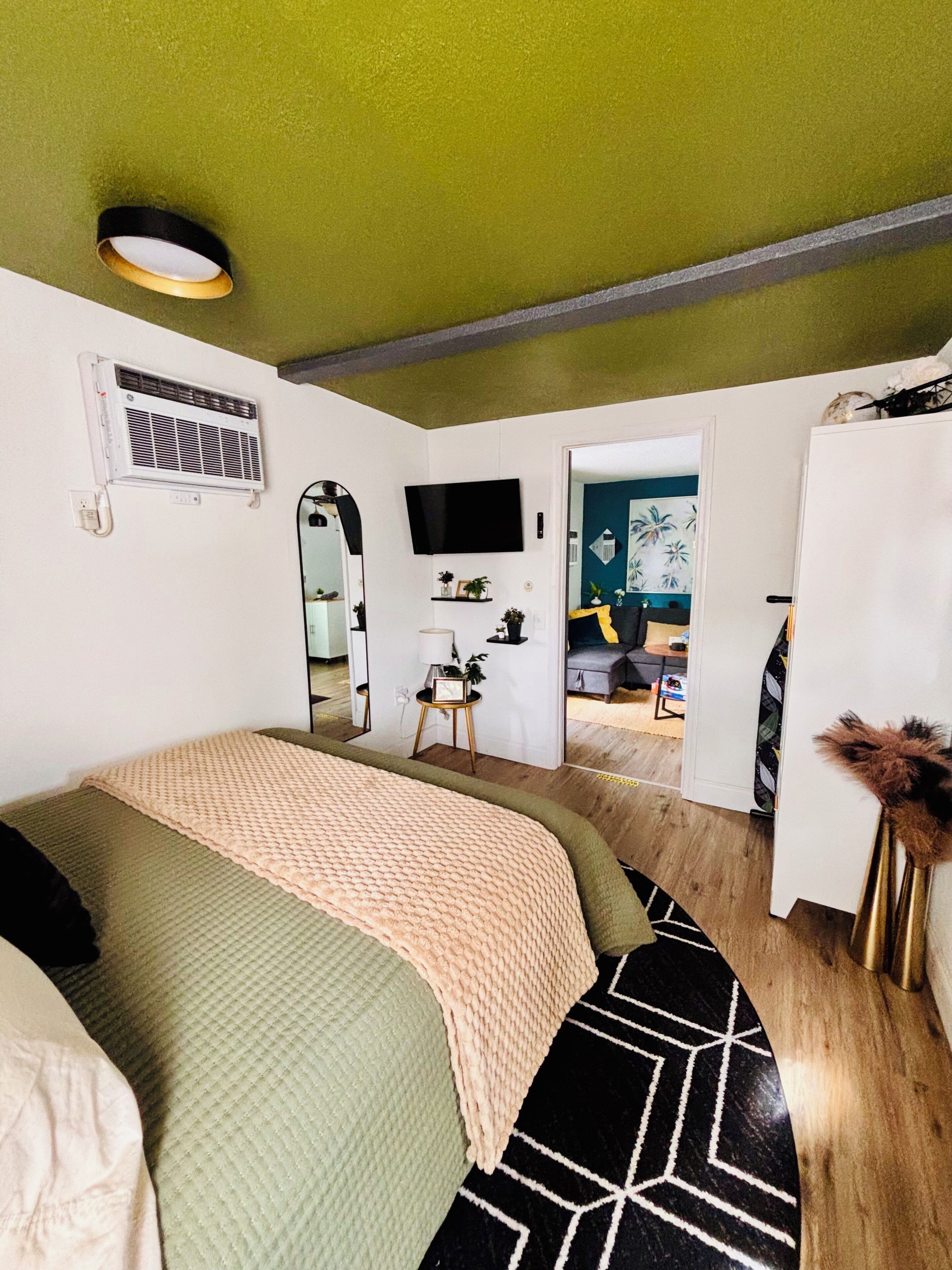 1 chambre, fer et planche à repasser, lit parapluie, Wi-Fi gratuit