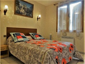 2 chambres, fer et planche à repasser, Wi-Fi gratuit