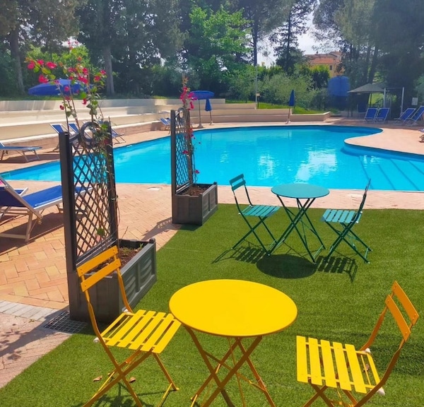 Holiday Travel Genius-mobile Home Base Near Pisa - Toskana