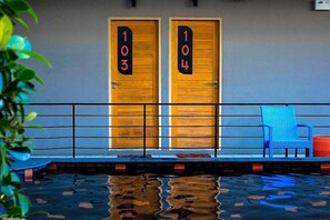 Outdoor pool - Brick House Hostel Chiangmai (Chiang Mai)