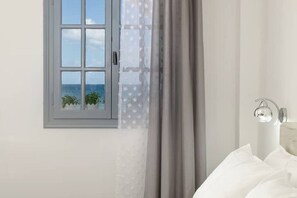 Interior - Sea & Sky Luxury Beach House – Elegant Cycladic Studio by Agia Paraskevi Beach (Kamari)