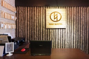 Lobby - Raw Hostel (Chiang Mai)