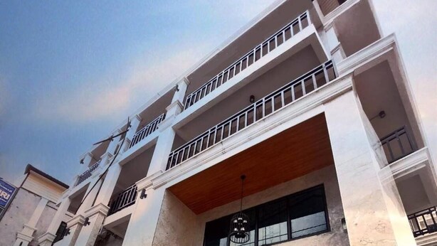 Exterior - Raw Hostel (Chiang Mai)
