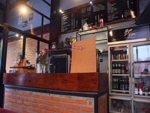 Dining - Raw Hostel (Chiang Mai)