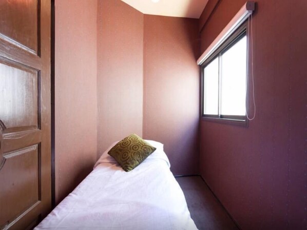 Room - Raw Hostel (Chiang Mai)