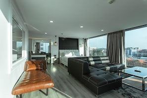 Living area - R1 Boutique Serviced Apartment (Chiang Mai)