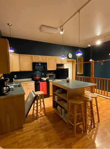 Beautiful 1-bed 2 Storey Cabin in the Woods