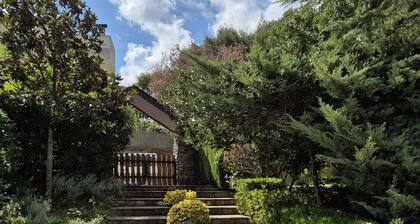 Grande maison chaleureuse avec jardin et piscine dans le Montseny