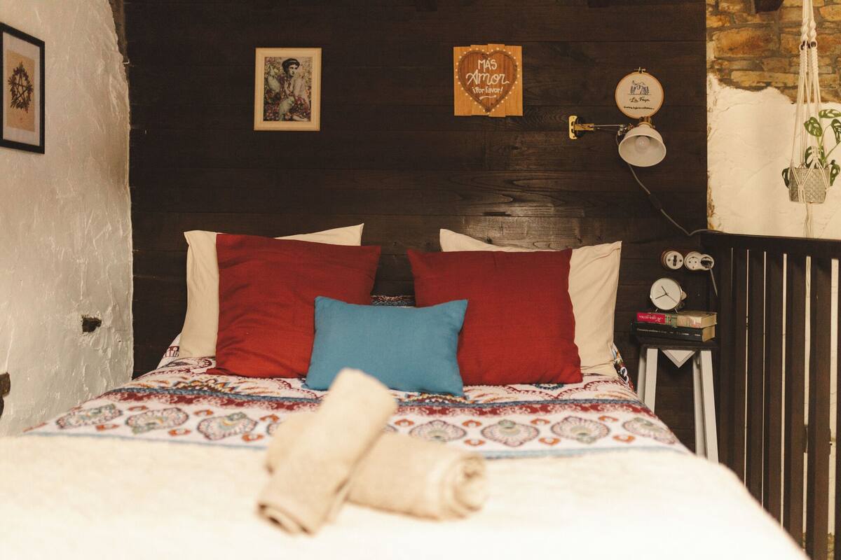 Traditional Cabin, Mountain View | Down comforters, desk, laptop workspace, blackout drapes