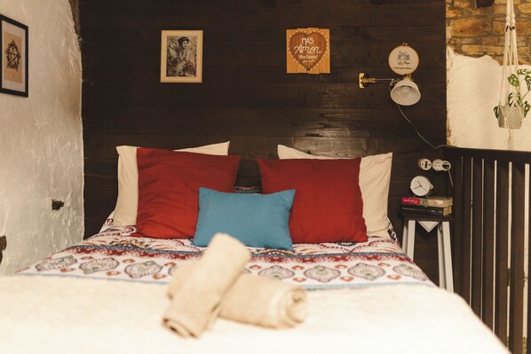 Traditional Cabin, Mountain View | Down comforters, desk, laptop workspace, blackout drapes - La Vallicuerra (Mieres)