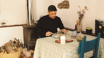 Traditional Cabin, Mountain View | Dining