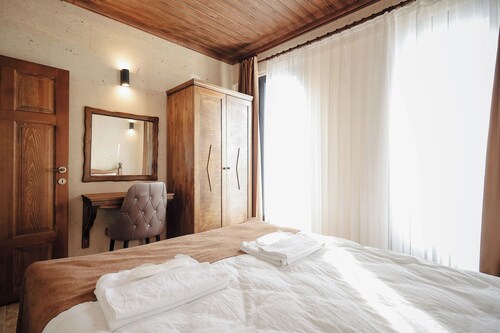 Castle Stone House – Cozy 1-Bedroom Stone Apartment
