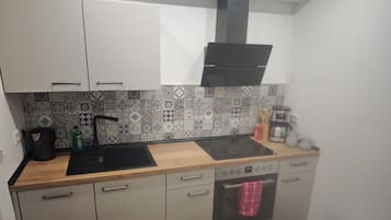 雪櫃、焗爐、爐具、洗碗機