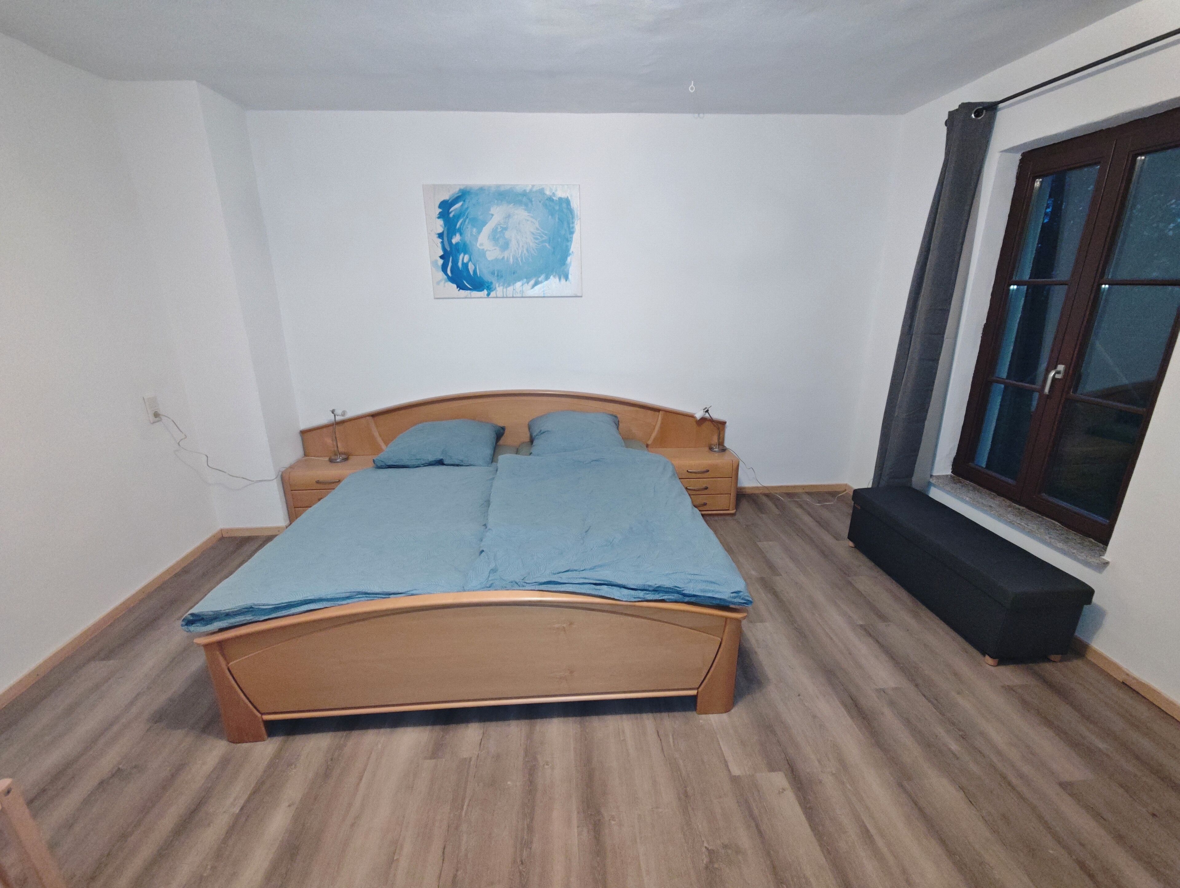 2 slaapkamers, een strijkplank/strijkijzer, gratis wifi, beddengoed