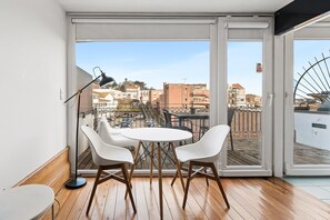 Dining - GuestReady - Cosy studio in the heart of Porto (Porto)