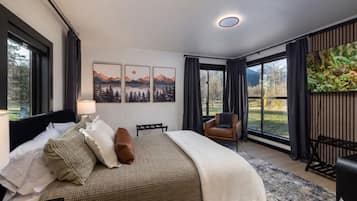 3 bedrooms, desk, iron/ironing board, WiFi