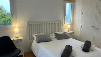 2 slaapkamers, een strijkplank/strijkijzer, wifi