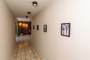Interior - HOTEL LIBRERIA CAFE DE POMBAL (Santa Marta)
