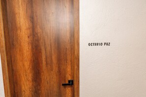 Standard Room, 1 Double Bed | Interior - HOTEL LIBRERIA CAFE DE POMBAL (Santa Marta)