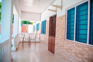 家庭公寓, 2 間臥室, 簡易廚房 | 露台/庭院