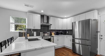 The TEA-Riffic Inn with theatre room!