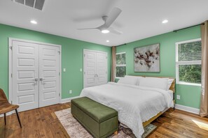 3 chambres, fer et planche à repasser, Wi-Fi, draps fournis