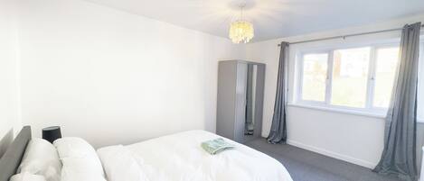 3 camere, ferro/asse da stiro, accesso a Internet, lenzuola