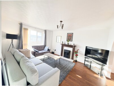 Spacious Newport Home Near ICC & Local Attractions