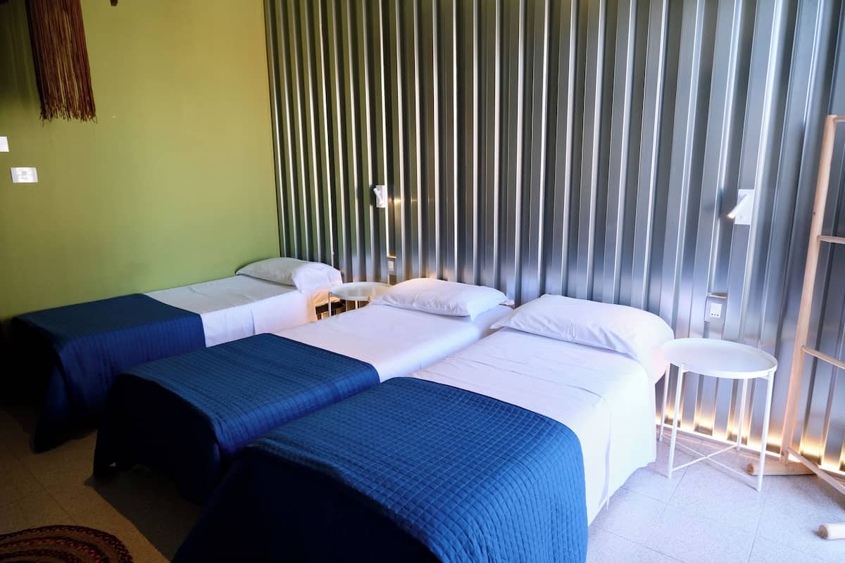 Comfort Triple Room, Balcony | In-room safe, iron/ironing board (on request), WiFi (free), bed sheets