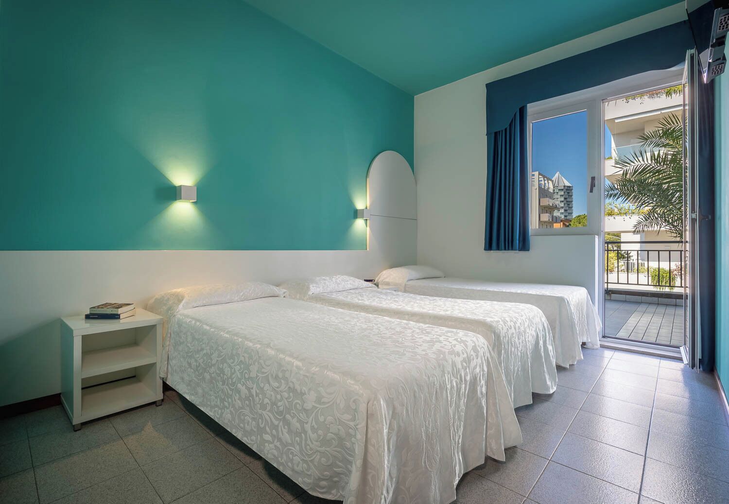 Superior Triple Room | In-room safe, iron/ironing board, free WiFi, wheelchair access