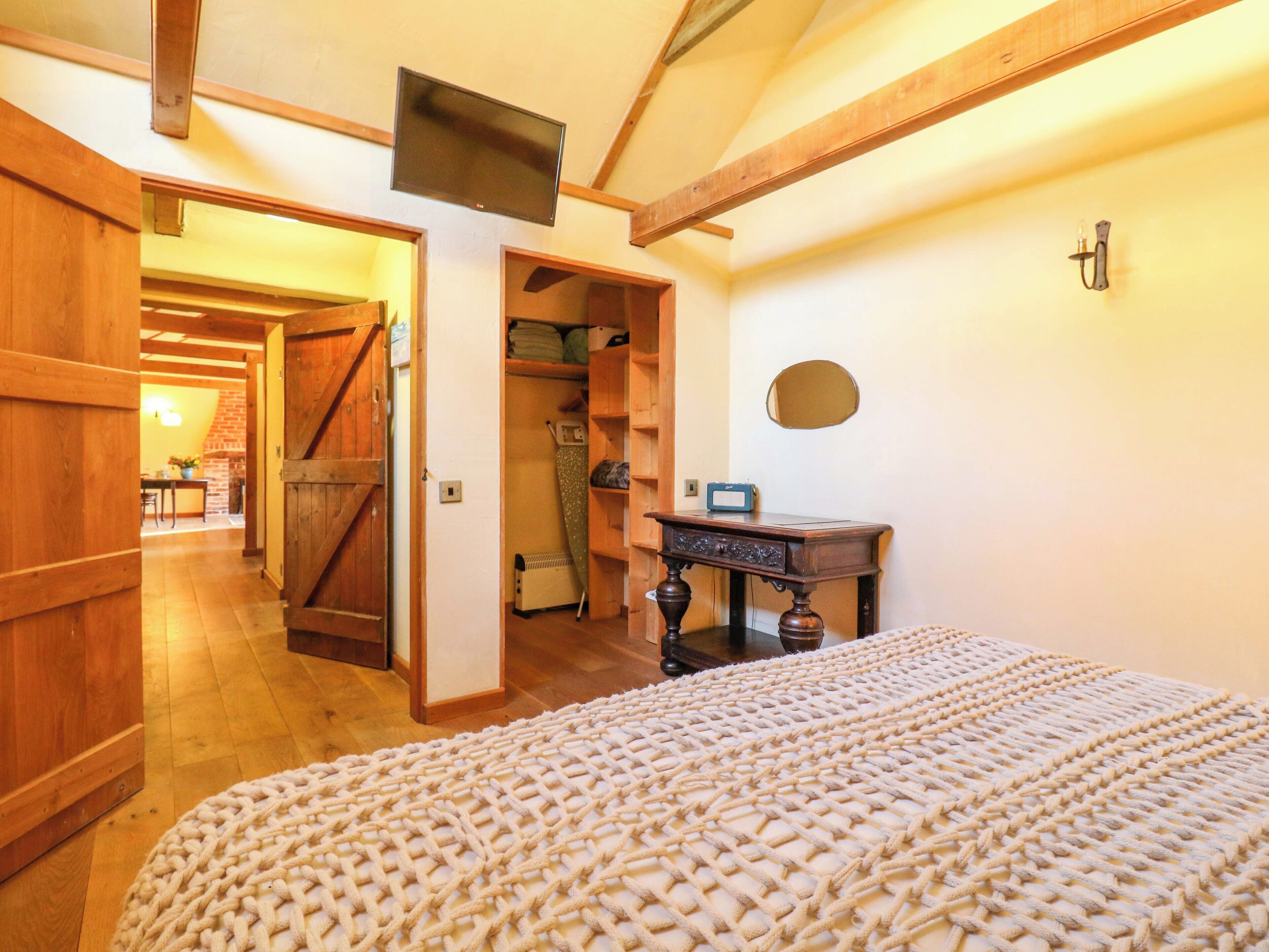 1 Schlafzimmer, individuell dekoriert, individuell eingerichtet