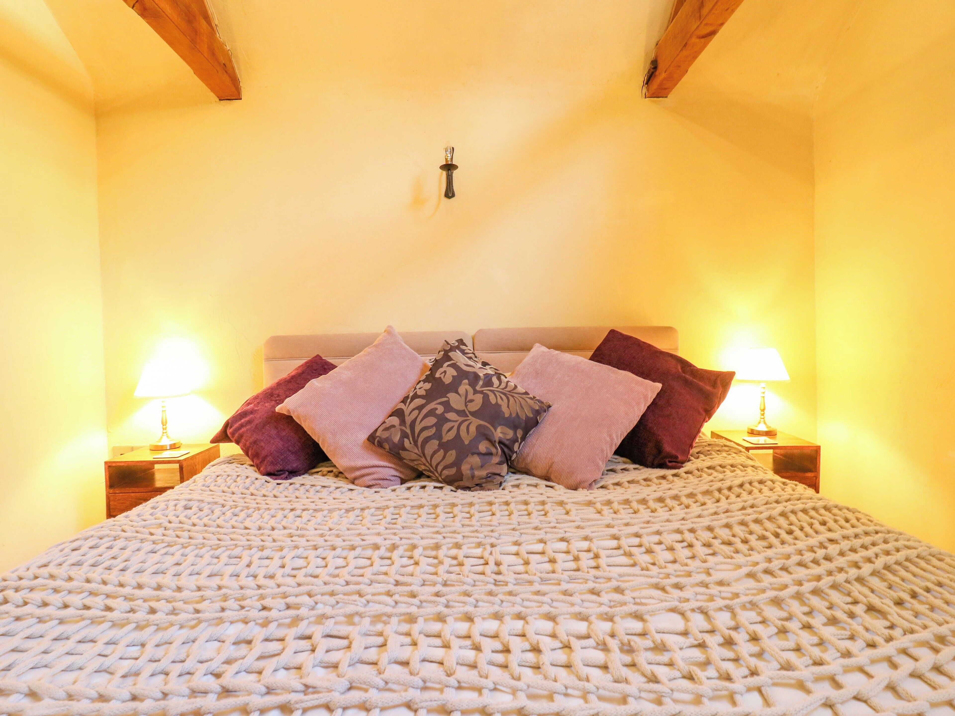 1 bedroom, individually decorated, individually furnished, free WiFi