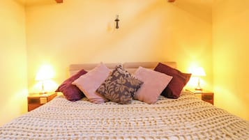 1 bedroom, individually decorated, individually furnished, free WiFi