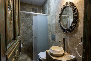 Deluxe-Doppelzimmer, Gartenblick | Badezimmer