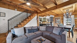 Smart TV, fireplace, books - Lakefront Escape w/Private Water Access, Dock, Kayaks, & Fire Pit. Pet Friendly! (Sparta)