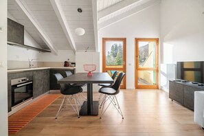 Dining room - Your Suite Home in Viggiù (Viggiu)