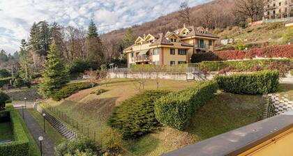 Modern Flat 2 Near the Swiss Border in Viggiù